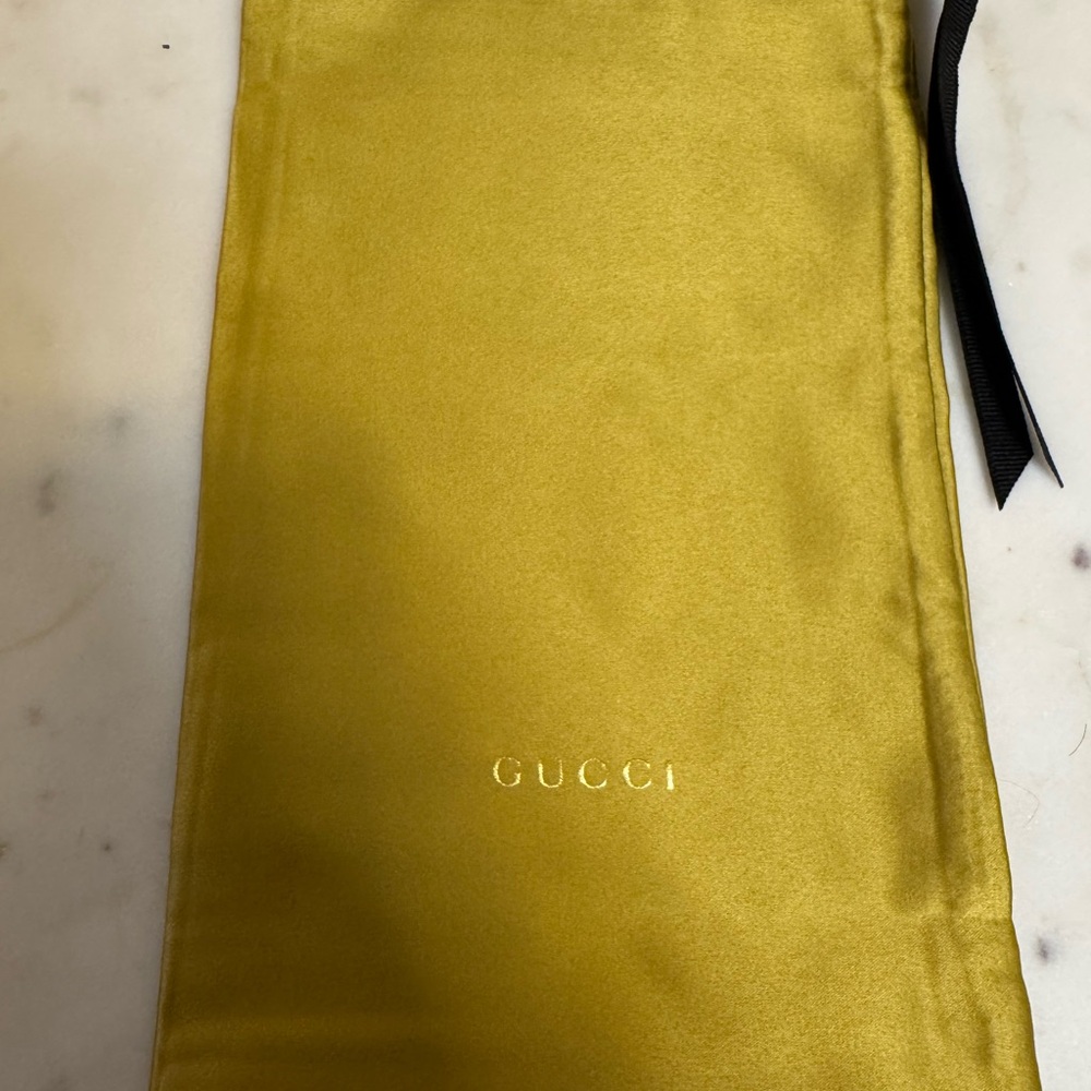 Gucci Grey Tortoise Sunglasses BNWT Includes Velvet Case, dusty & lens cloth - Picture 7 of 11
